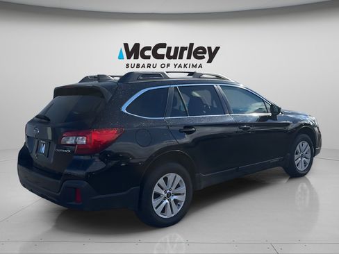 Used 2018 Subaru Outback 2.5i Premium image 5