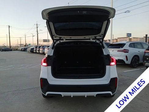 Certified 2025 BMW X1 xDrive28i w/ M Sport Package image 9