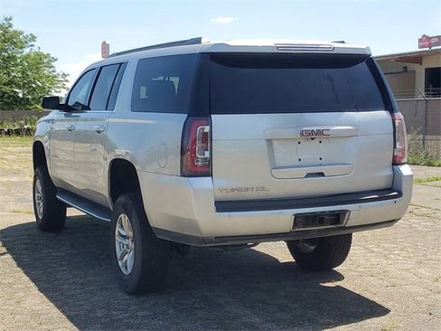 Used 2016 GMC Yukon XL SLT image 5