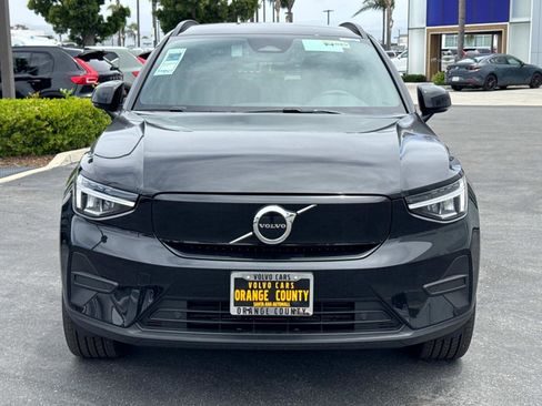 New 2025 Volvo EX40 Core w/ Climate Package image 2