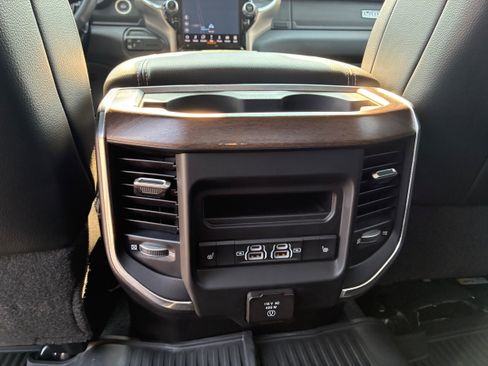 Used 2023 RAM 2500 Laramie AWD/4WD image 29