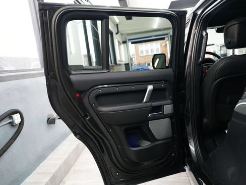 Used 2023 Land Rover Defender 130 X-Dynamic SE AWD/4WD image 13