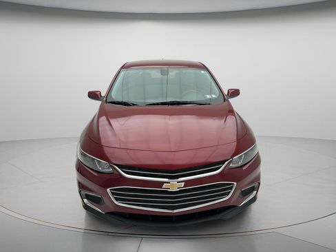 Used 2018 Chevrolet Malibu LT FWD image 2