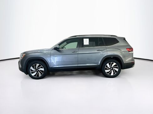 Used 2025 Volkswagen Atlas SE AWD/4WD image 4