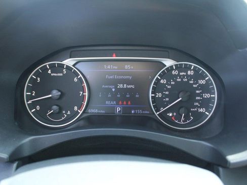 Used 2025 Nissan Altima 2.5 SV FWD image 19