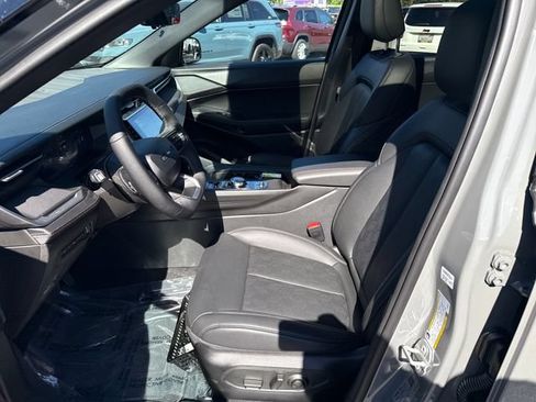 New 2026 Jeep Cherokee Overland w/ Advanced Pro Tech Group AWD/4WD image 14
