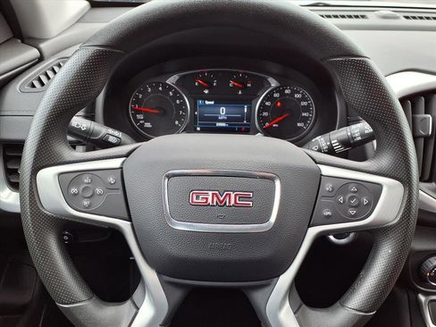 Used 2024 GMC Terrain SLE image 17