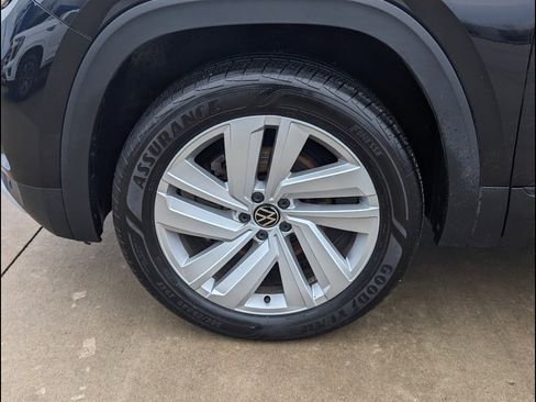 Used 2023 Volkswagen Atlas Cross Sport SE image 15