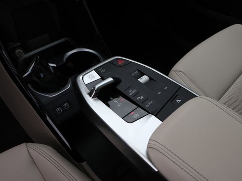 Certified 2025 BMW X1 xDrive28i w/ Technology Package image 24