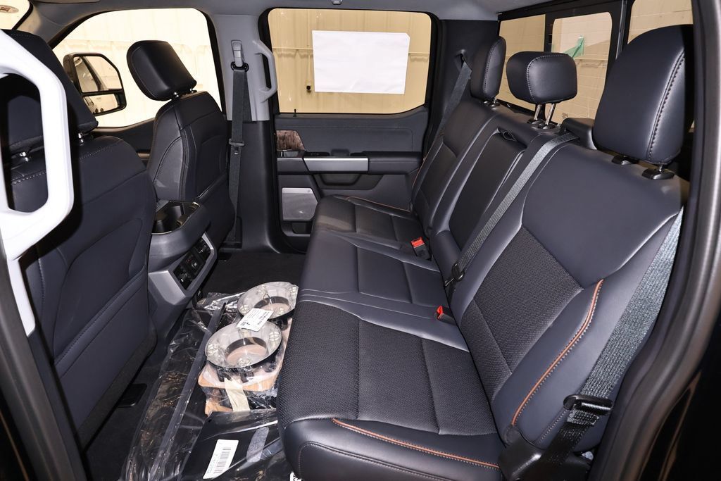 New 2027 Ford F350 Lariat w/ Black Appearance Package AWD/4WD image 14