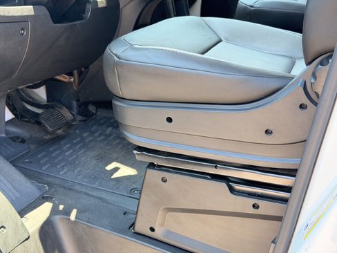 Used 2025 RAM ProMaster 2500 w/ Convenience Group FWD image 15
