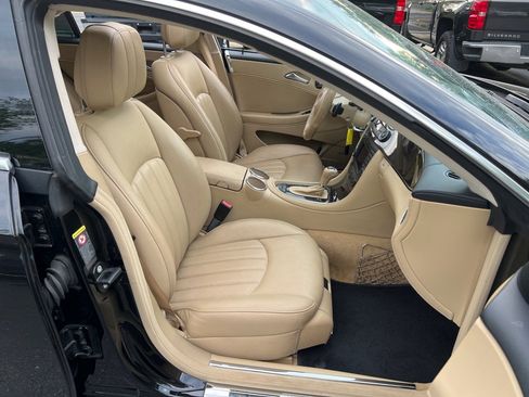 Used 2011 Mercedes-Benz CLS 550 image 14