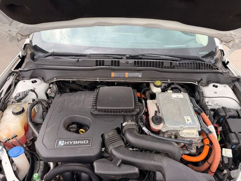 Used 2017 Ford Fusion SE w/ Equipment Group 602A FWD image 38