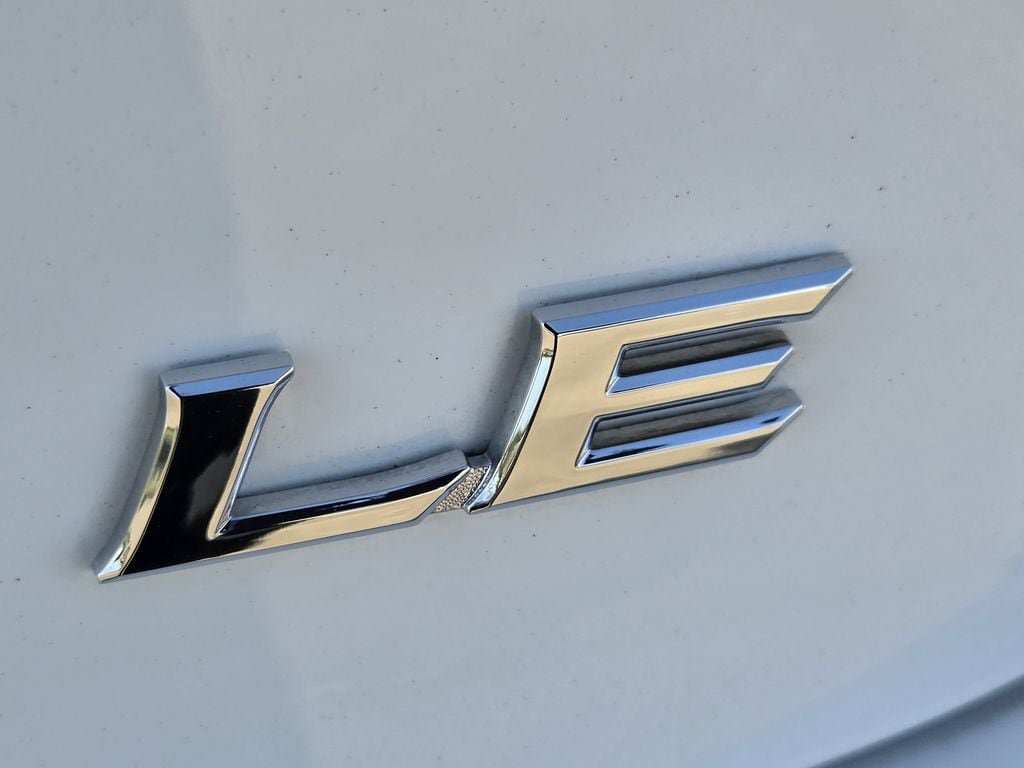 Used 2026 Toyota Camry LE FWD image 11