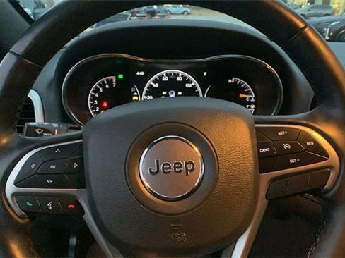 Used 2021 Jeep Grand Cherokee Limited image 15
