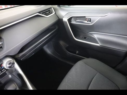 Used 2020 Toyota RAV4 XLE w/ All Weather Liner Package AWD/4WD image 19