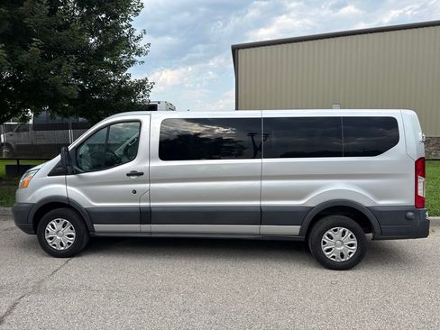 Used 2015 Ford Transit 350 XLT RWD image 9