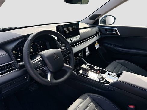 New 2026 Mitsubishi Outlander SE FWD image 9