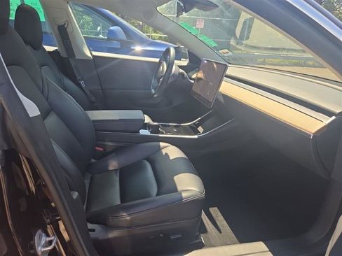 Used 2019 Tesla Model 3 Standard Range Plus RWD image 9