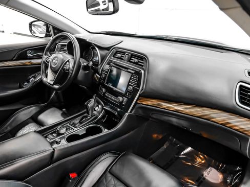 Used 2017 Nissan Maxima Platinum FWD image 19