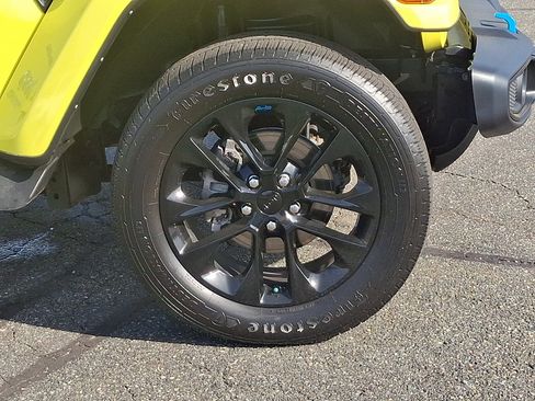 Used 2022 Jeep Wrangler 4WD Unlimited Sahara w/ Cold Weather Group image 8
