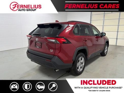 Used 2025 Toyota RAV4 XLE AWD/4WD image 7