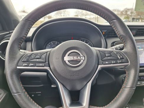 Used 2024 Nissan Kicks SR image 15