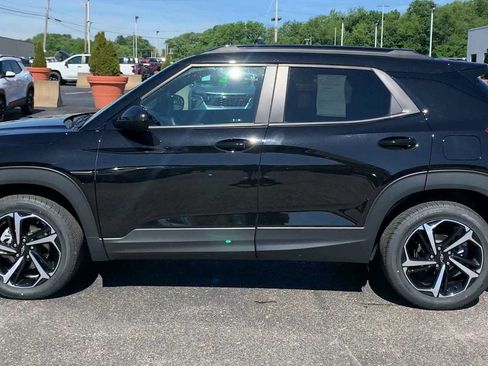 Certified 2023 Chevrolet TrailBlazer RS w/ Convenience Package AWD/4WD image 5