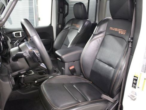 Used 2022 Jeep Wrangler Unlimited Rubicon w/ Trailer Tow Package image 5