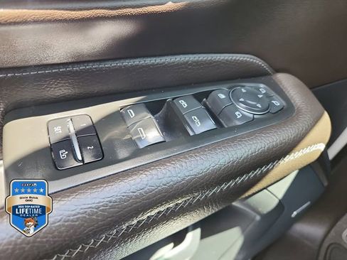 Certified 2022 GMC Yukon Denali RWD image 22