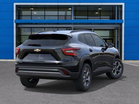 New 2026 Chevrolet Trax LT image 4