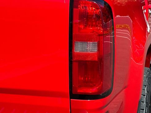 Used 2019 Chevrolet Colorado Z71 AWD/4WD image 45