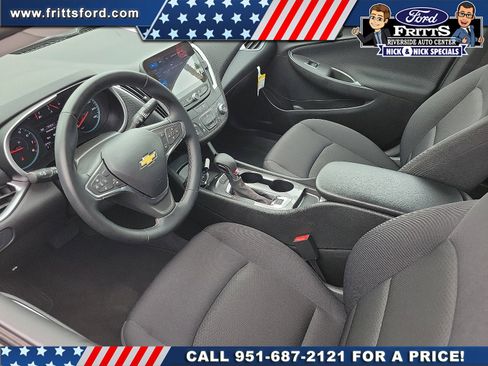 Used 2025 Chevrolet Malibu RS FWD image 4