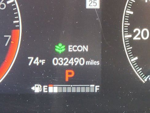 Certified 2025 Honda HR-V Sport image 17