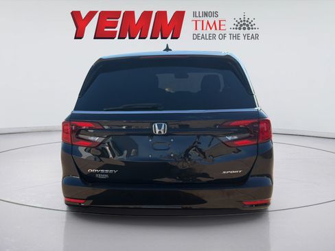 Used 2023 Honda Odyssey Sport image 6
