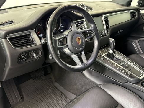 Used 2018 Porsche Macan GTS AWD/4WD image 4