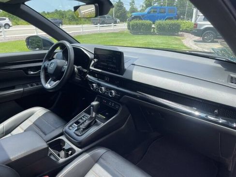 Used 2025 Honda CR-V Touring image 11
