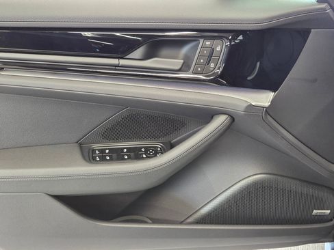 New 2026 Porsche Panamera image 14
