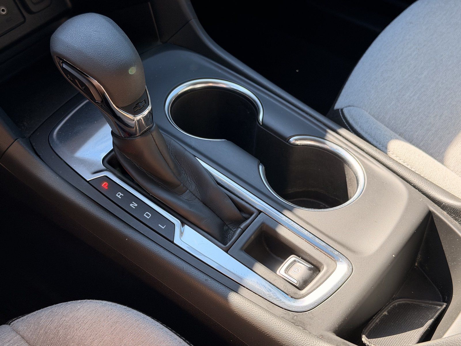 Used 2022 Chevrolet Equinox LS FWD image 26