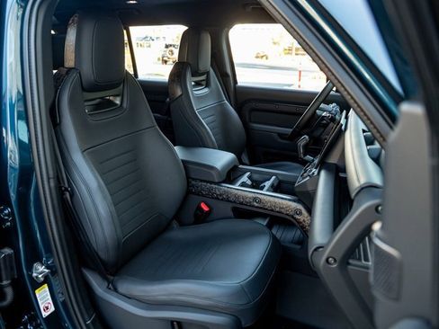 Certified 2026 Land Rover Defender 110 OCTA image 29