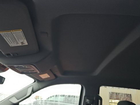 Used 2023 GMC Sierra 1500 SLE image 16