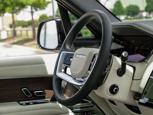 New 2026 Land Rover Range Rover SE AWD/4WD image 16