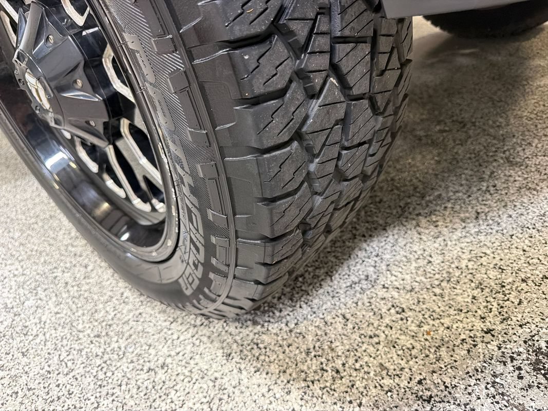 Used 2015 GMC Canyon SLE RWD image 43