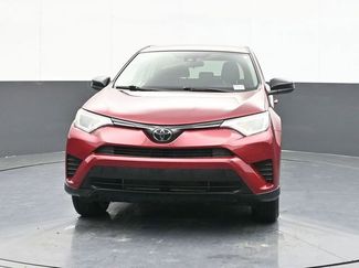 Used 2018 Toyota RAV4 LE video 2