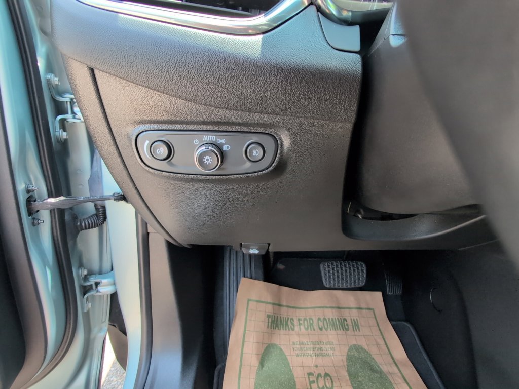 Used 2022 Chevrolet Equinox Premier AWD/4WD image 19
