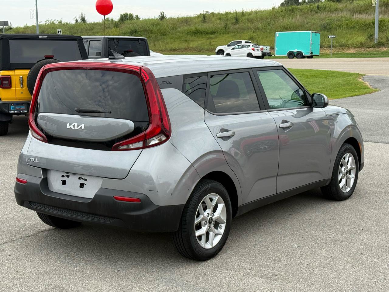Used 2022 Kia Soul LX w/ Technology Package FWD image 3
