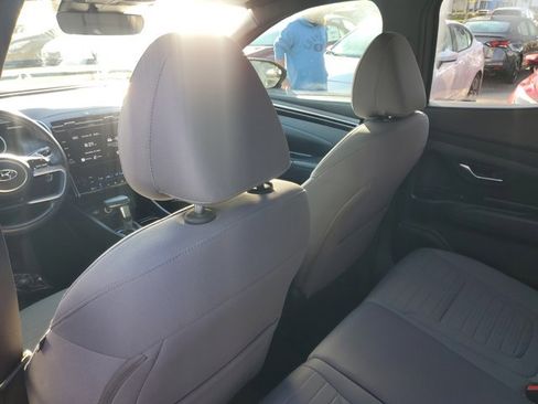 Used 2022 Hyundai Santa Cruz SEL Premium image 11