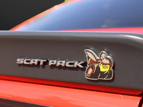 Used 2022 Dodge Challenger R/T Scat Pack RWD image 9