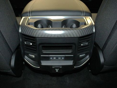 New 2026 RAM 1500 4x4 Crew Cab image 37