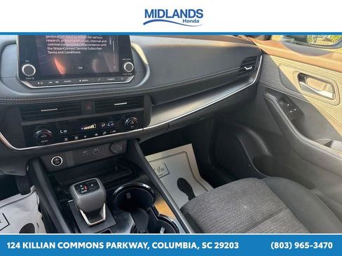 Used 2023 Nissan Rogue SV FWD image 21